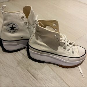 Converse Women's Platform Sneakers - White and Black